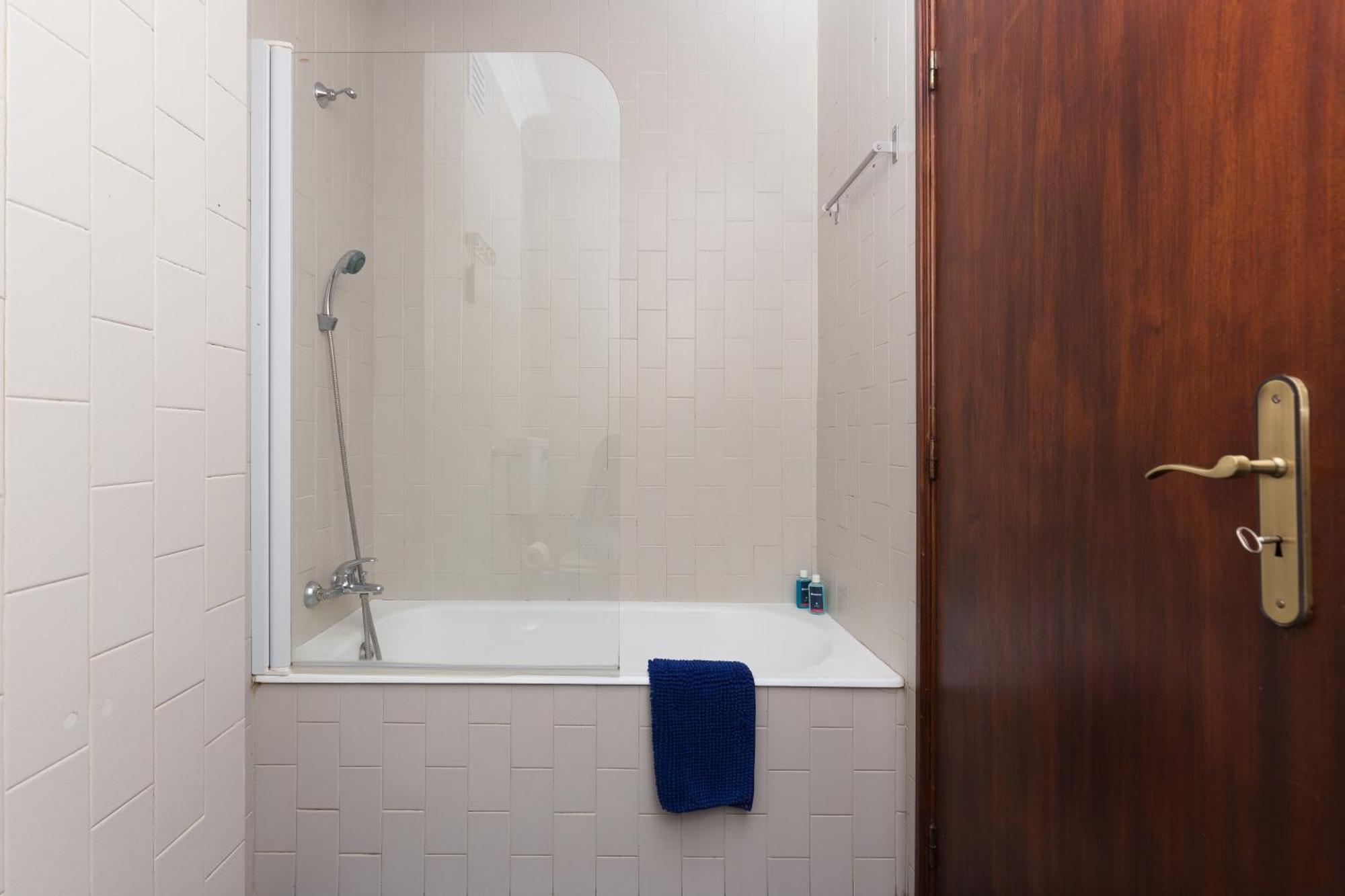 Host Wise - Comfy Bright Flats With Netflix Appartement Porto Kamer foto