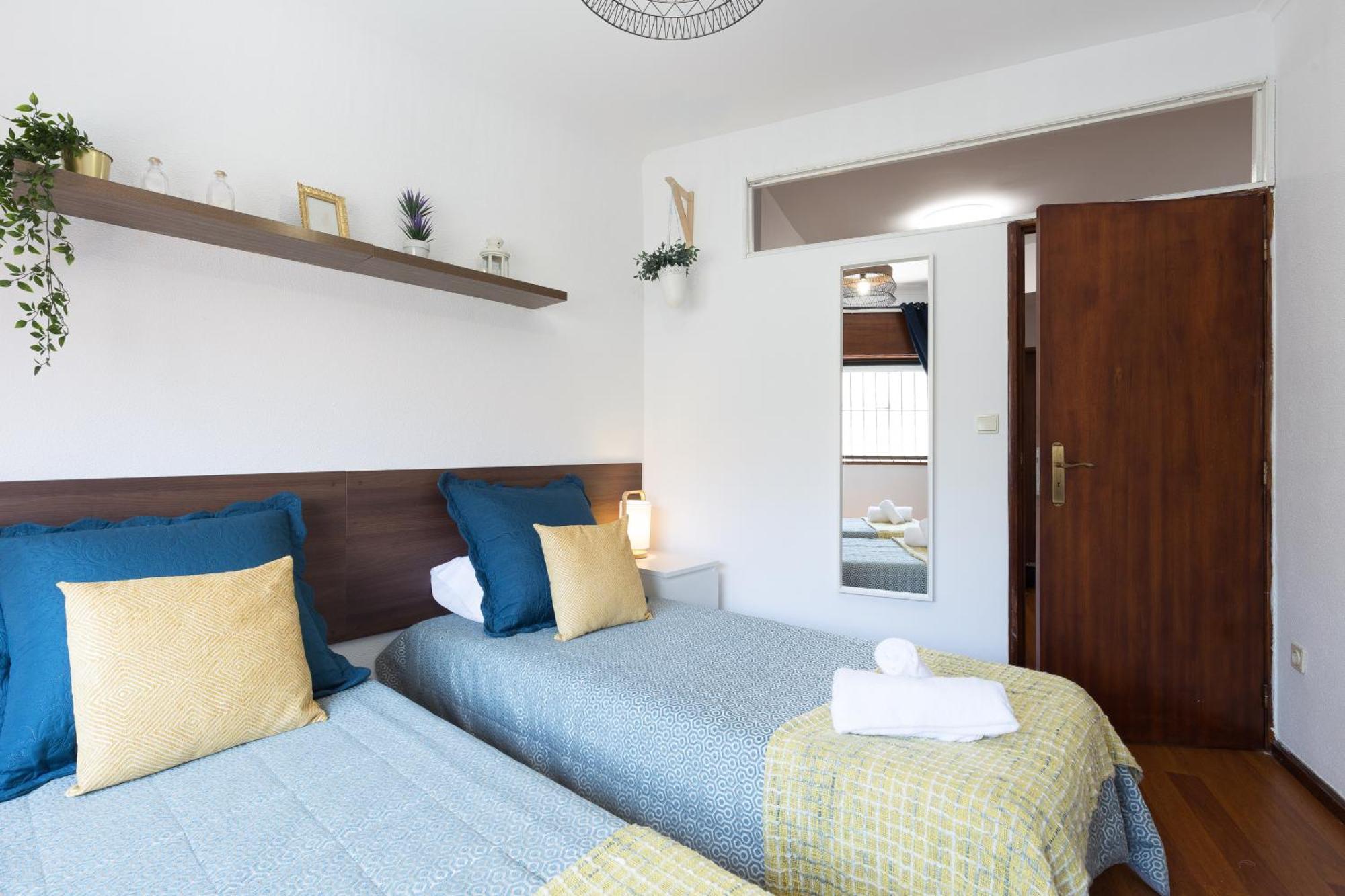 Host Wise - Comfy Bright Flats With Netflix Appartement Porto Kamer foto